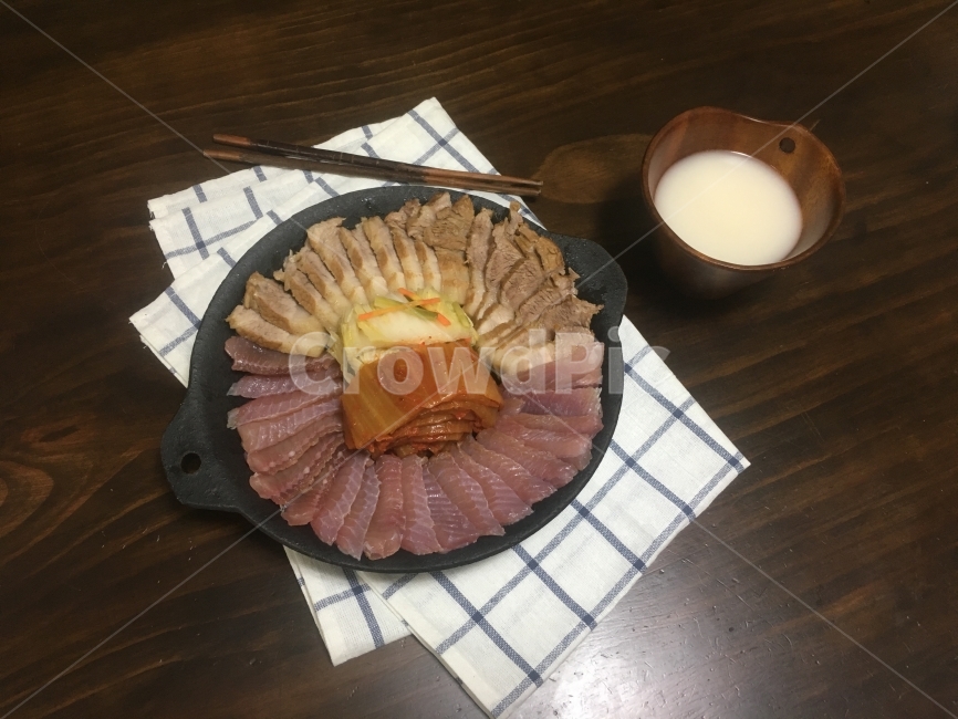 막거리,홍어,홍탁,홈메이드,삼합,홍어삼합,무등산막거리,광주막걸리,비아막걸리,음식,식재료,요리,food,cook,meal,dishes,food reserves,한식,한국음식,한국요리,korean food,korean dishes,korean meal,korean cook