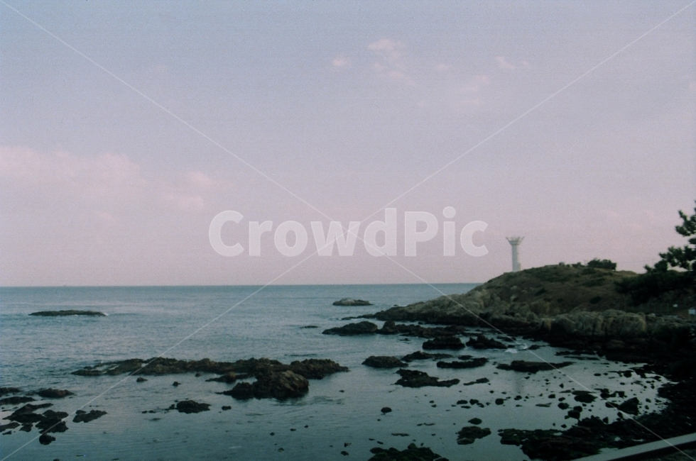 필름,필름사진,바다,하늘,감성,구름,자연,풍경,nature,landscape,감성,sensible,feeling,land,땅,outdoors,옥외,water,물,shoreline,해안선,sea,ocean,대양,promontory,곶,coast,연안