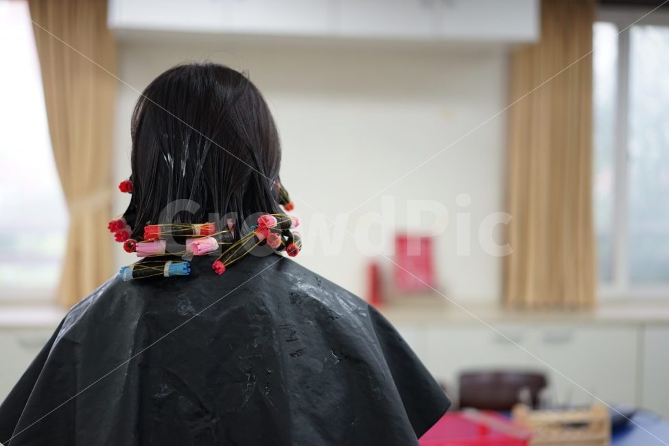 펌,퍼머,파마,머리,헤어,헤어스타일,머리하는날,빠마,웨이브,롯트,미용도구,미용,사람,인물,인간,human,person,여성,여자,woman,female,lady,뷰티,미용,beauty treatment