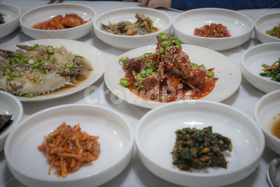 반찬,양념게장,한식,찬,음식,식사,음식,식재료,요리,food,cook,meal,dishes,food reserves,한식,한국음식,한국요리,korean food,korean dishes,korean meal,korean cook