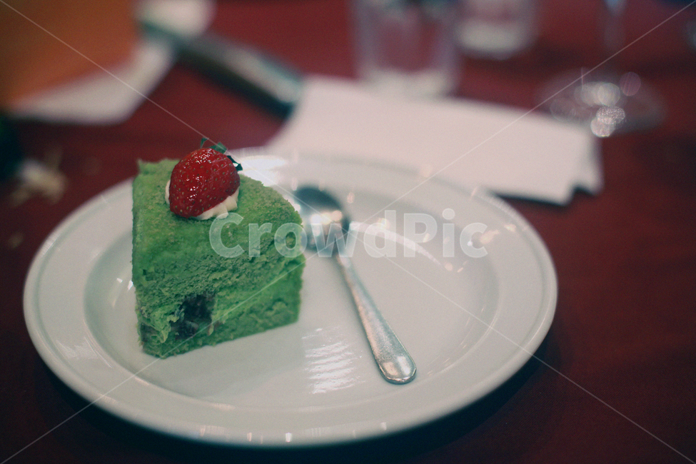 cake,케이크,녹차케이크,딸기케이크,딸기,생크림케이크,sweets,생크림,cream,디저트,후식,카페,음식,식재료,요리,food,cook,meal,dishes,food reserves