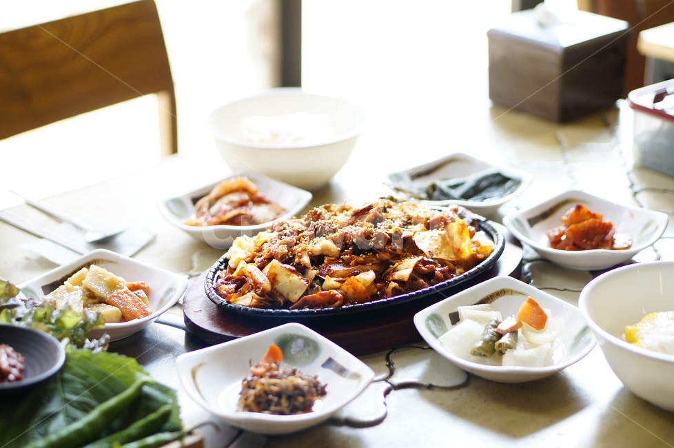 제육쌈밥,쌈,식사,제육철판요리,제육덮밥,점심,요리,food,meal,dish,음식,식재료,요리,food,cook,meal,dishes,food reserves,한식,한국음식,한국요리,korean food,korean dishes,korean meal,korean cook