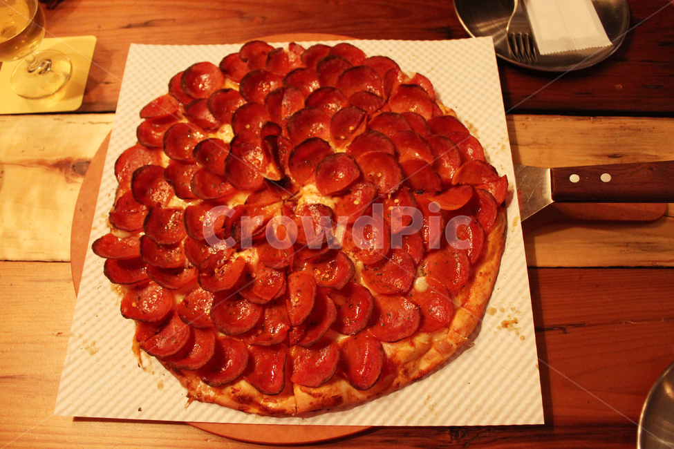 피자,pizza,페페로니피자,pepperonipizza,빵,tomato,eat,cheese,delicious,italian,tasty,dinner,food,패스트푸드,이탈리안레스토랑,맛있는,치즈,햄,이탈리안