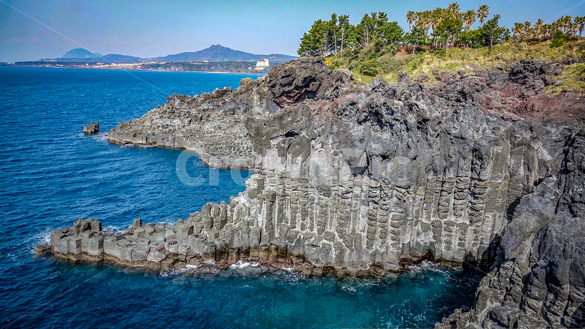 제주,풍경,바다,자연,제주도풍경,나무,돌,절경,절벽,자연,풍경,nature,landscape,한국자연풍경,한국자연경관,korea nature landscape,제주도,jeju,jeju island,promontory,곶,outdoors,옥외,cliff,낭떠러지