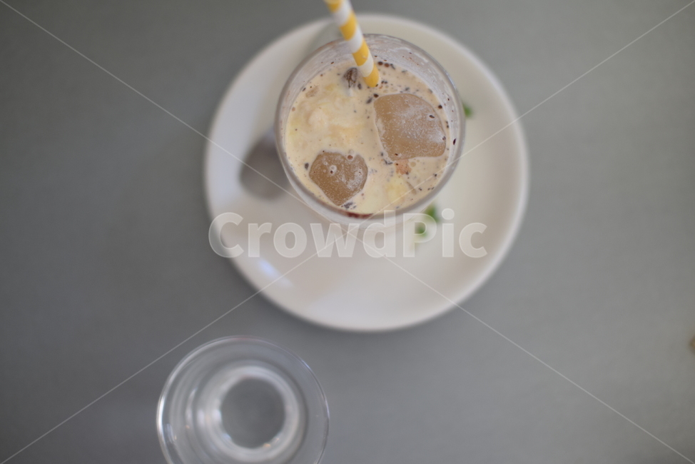 라떼,카페,밝은카페,카페라떼,아이스라떼,음료수,drink,beverage
