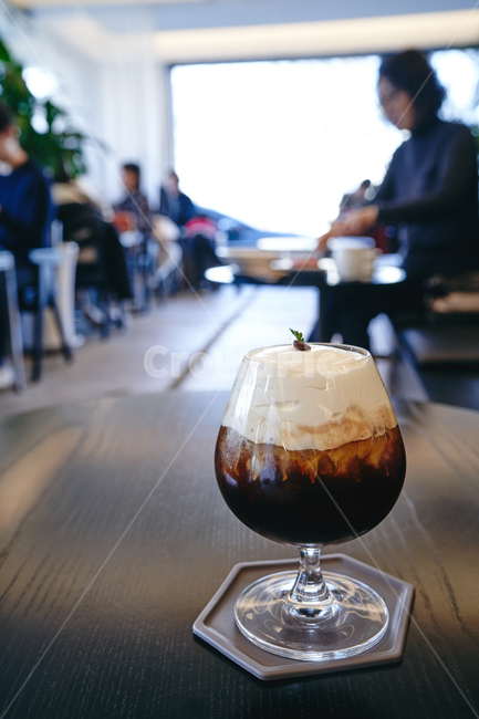 컵,glass,와인잔,아인슈페너,비엔나커피,coffee,커피,감성사진,크림,아이스커피,유리잔