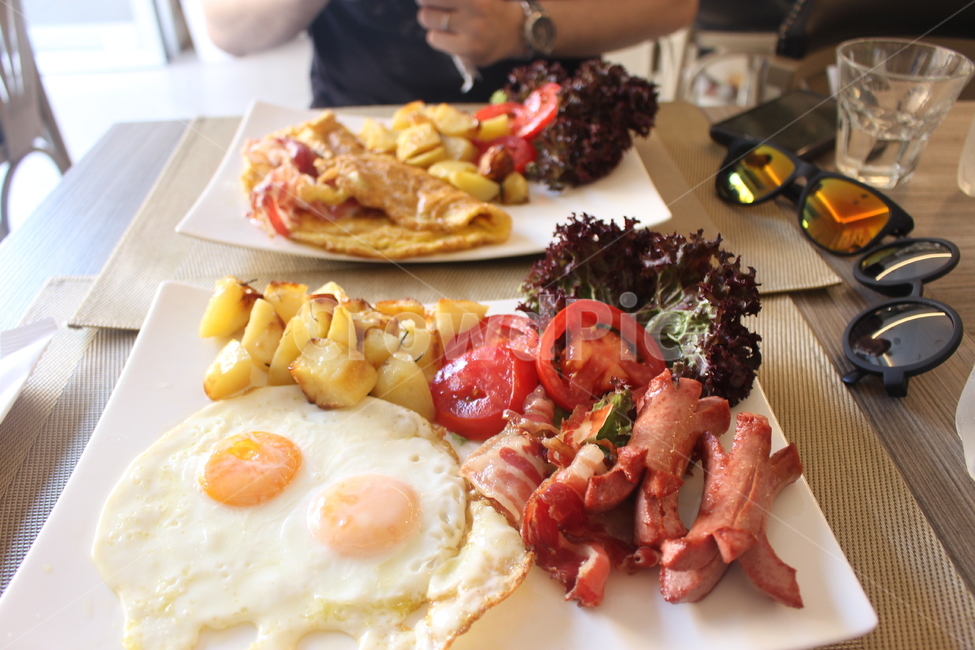 이탈리아,조식카페,조식,식사,카페,오므라이스,베이컨,음식,식재료,요리,food,cook,meal,dishes,food reserves,아침식사,조식,브런치,breakfast,brunch