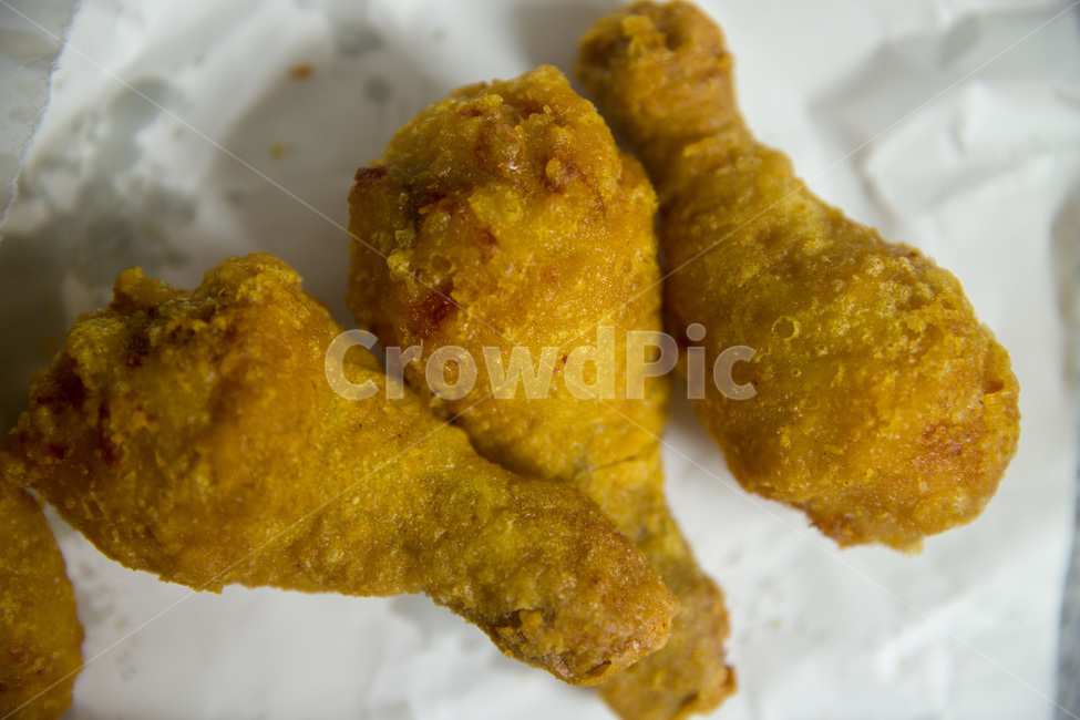 chicken,closeup,delicious,dish,eat,food,fried,koreanfood,meal,meat,tasty,yellow,치킨,후라이드치킨,시장치킨,노브랜드,음식,식재료,요리,food,cook,meal,dishes,food reserves