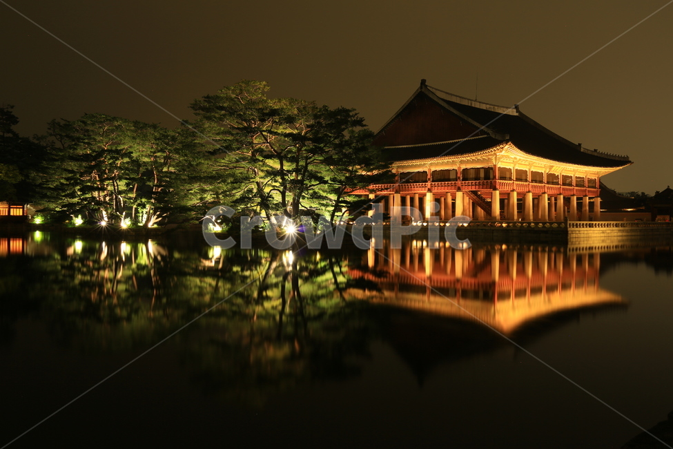 한국,서울,경복궁,경회루,반영,전통,전통가옥,연못,조선,궁,궁궐,목조,건물,야경,빛,저녘,밤,palace,tradition,koreanhouse,korea,seoul,한옥,야경,밤,풍경,nightscape,night,landscape,한국전통,한국문화,korean traditional,korean culture,랜드마크,landmark,tourist attraction,한국랜드마크,한국관광지,한국명소,korea landmark,korea tourist attraction,building,architecture,건축물