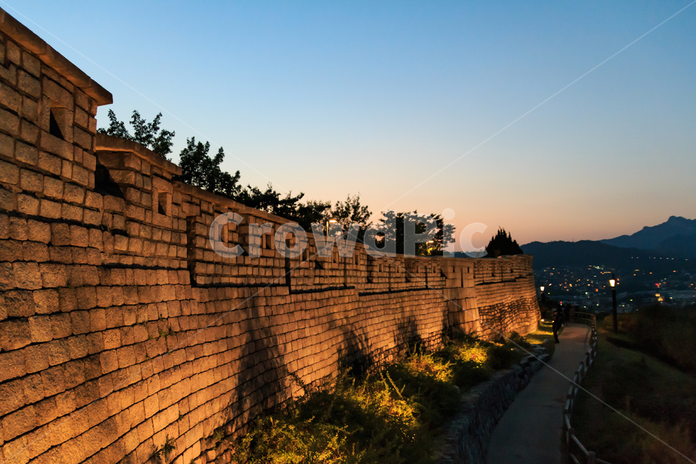 sights,castle,defence,city,Historic sites,twilight,Hanyangdoseong,rampart,durable,trail,Cultural Heritage,defense,sight,Naksan Park,park,travel destination,solid,tree,Dusk,dinner,seoul,Panorama,light,ruins,sunset,these days,Tourist destination,Seoul Fortr