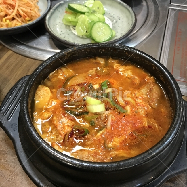 순두부찌개,해장국,국밥,순두부,뚝배기,음식,식재료,요리,food,cook,meal,dishes,food reserves,한식,한국음식,한국요리,korean food,korean dishes,korean meal,korean cook
