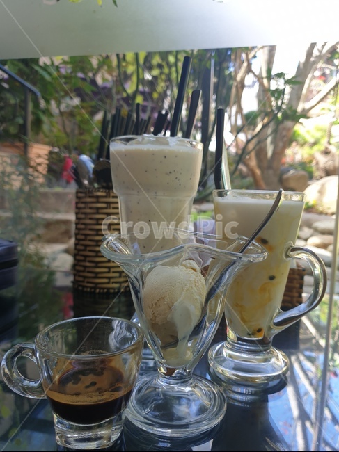 아포카토,카페,유리컵,정원카페,식음료,beverage,마실것,drink,음주,juice,주스