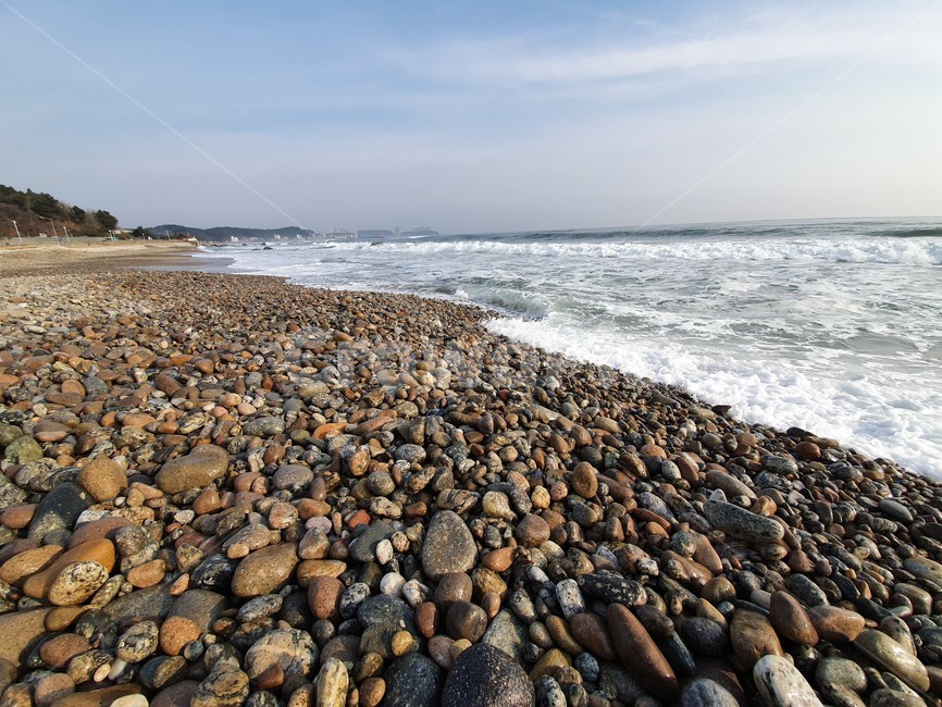 바다,해변,해수욕장,자갈,파도,자연,물,동해,속초,하늘,구름,sea,대한민국