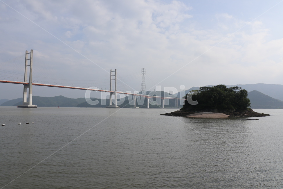 대교,섬,outdoors,해안선,바다,자연,풍경,nature,landscape,옥외,land,땅,water,물,shoreline,ocean,대양,sea