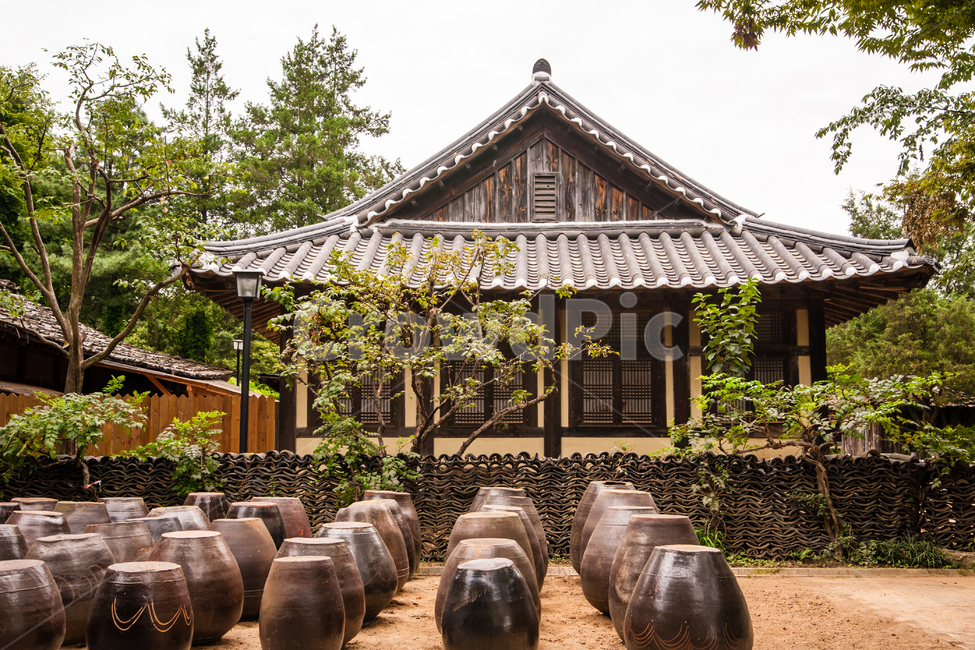 민속촌,용인,한옥,기와집,전통,항아리,장독대,한국전통,한국문화,korean traditional,korean culture,건축물,건물외관,exterior,building,structure,architecture,construction