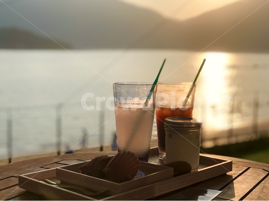 노을,석양,커피,감성,바다,sensible,feeling,emotion,coffee,카페,cafe,음료,감정,레모네이드,커피,카페,coffee,cafe,감성,sensible,feeling