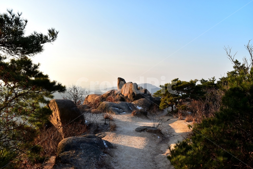 북한산,풍경,자연,국립공원,서울,도심지,명산,겨울,힐링,산행지,국내여행,자연풍경,산사진,Seoul,Korea,National,Park,비경,산행,등산,트레킹,100대명산,기암,바위산,백운대,바위,암봉,암봉우리,족두리봉,향로봉,비봉,자연,풍경,nature,landscape,한국자연풍경,한국자연경관,korea nature landscape