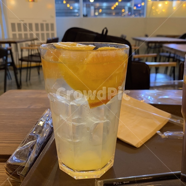 한라봉,레몬,탄산수,에이드,카페,달콤