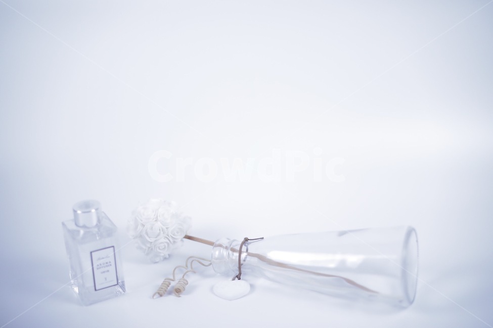 디퓨저,꽃,선물,향기,깔끔,사물,물건,오브젝트,thing,object,matter