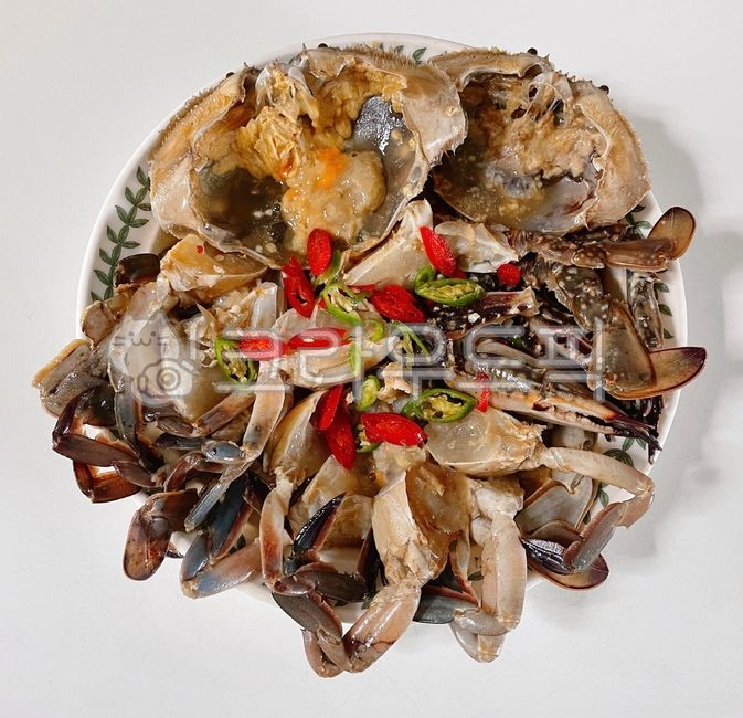 간장게장,게장,꽃게장,꽃게,간장꽃게장,게,간장,양념,청양고추,홍고추,고추,암꽃게,해물,해산물,음식,날음식,요리,식사,식재료,밥도둑,food,dish,cook,meal,seafood