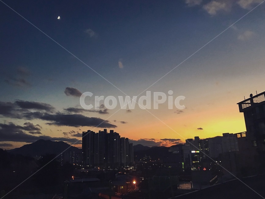 nature,자연,outdoors,옥외,붉은하늘,새벽,일몰,하늘,여명,dawn,dusk,redsky