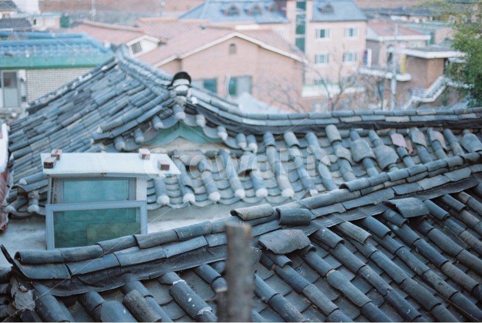 지붕,한옥,골목,한옥마을,북촌,한국전통,한국문화,korean traditional,korean culture,건축물,건물외관,exterior,building,structure,architecture,construction