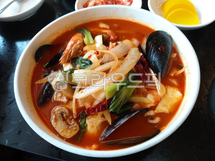 짬뽕,삼선짬뽕,삼선해물짬뽕,해물짬뽕,중식,중국집,면요리,food,음식,meal,식사,soupbowl,수프그릇