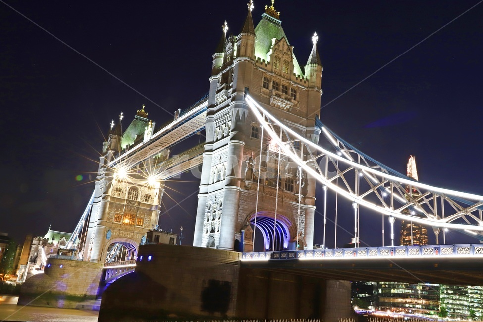 런던,타워브릿지,towerbridge,템즈강,영국,야경,밤,풍경,nightscape,night,landscape,도시,city,랜드마크,landmark,tourist attraction,해외,외국,세계,foreign,oversea,world,세계도시풍경,해외도시풍경,외국도시풍경,world cityscape,세계랜드마크,해외랜드마크,외국랜드마크,world landmark,world tourist attraction,건축물,건물외관,exterior,building,structure,architecture,construction,건물,tower,탑
