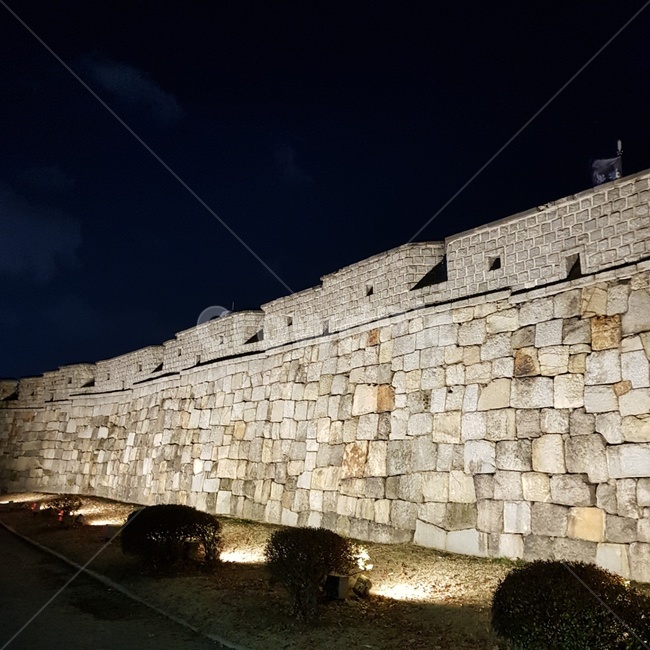 한국전통,전통,tradiotional,수원화성,성벽,화성,야경,문화유산,성,건축물,castle,wall,architecture,한국전통,한국문화,korean traditional,korean culture,건축물,건물외관,exterior,building,structure,architecture,construction