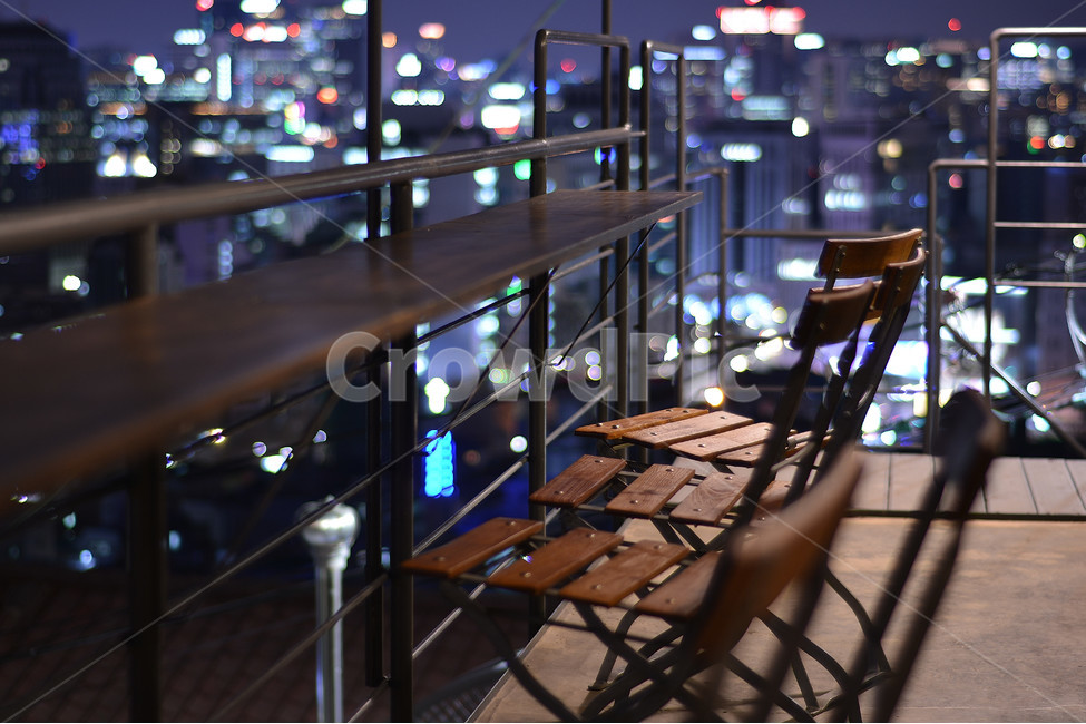 야경,보케,도시야경,불빛,조명,야경,밤,풍경,nightscape,night,landscape,도시,city,wood,나무,furniture,가구,chair,의자