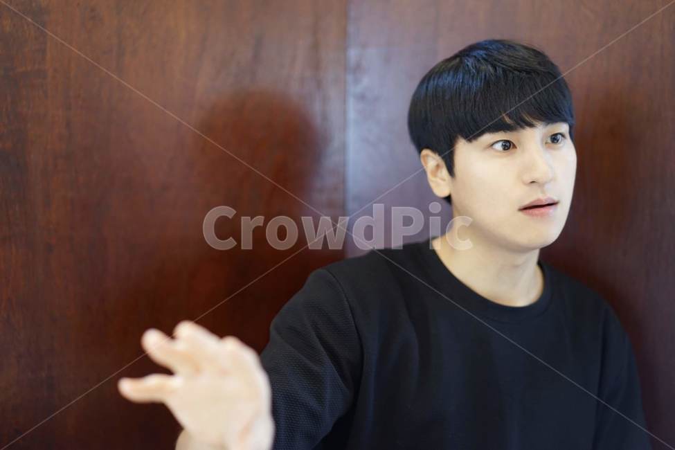 남성,남자,청년,표정,얼굴,인물,사람,인물,인간,human,person,얼굴표정,facial expression,face,남성,남자,man,male,감정표현,기분,feeling,emotion
