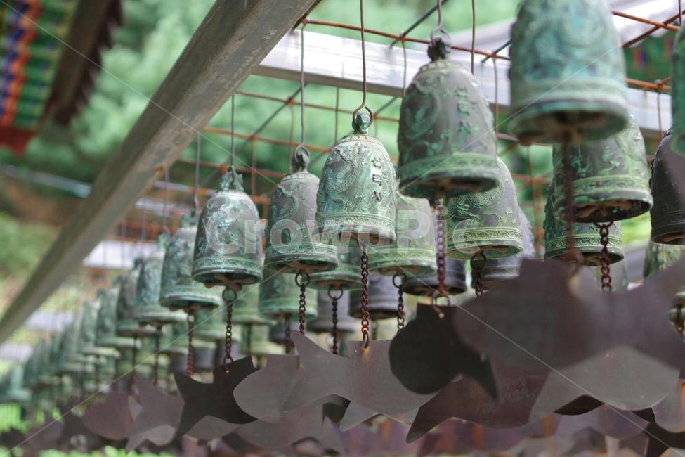 한국의미,한국의전통,종,한국적인,사찰,절,한국전통,한국문화,korean traditional,korean culture,사물,물건,오브젝트,thing,object,matter
