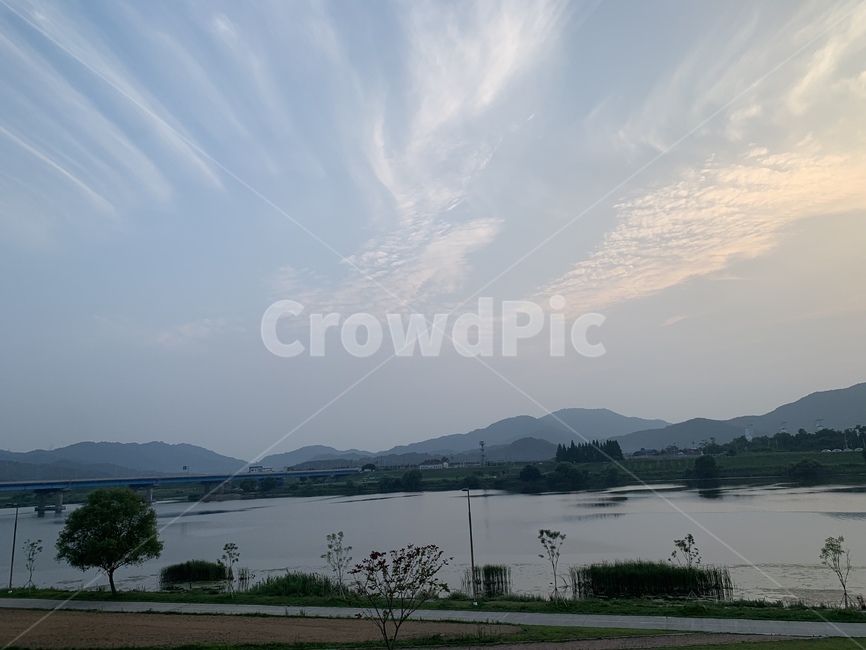 구름,하늘,산,강,산책길