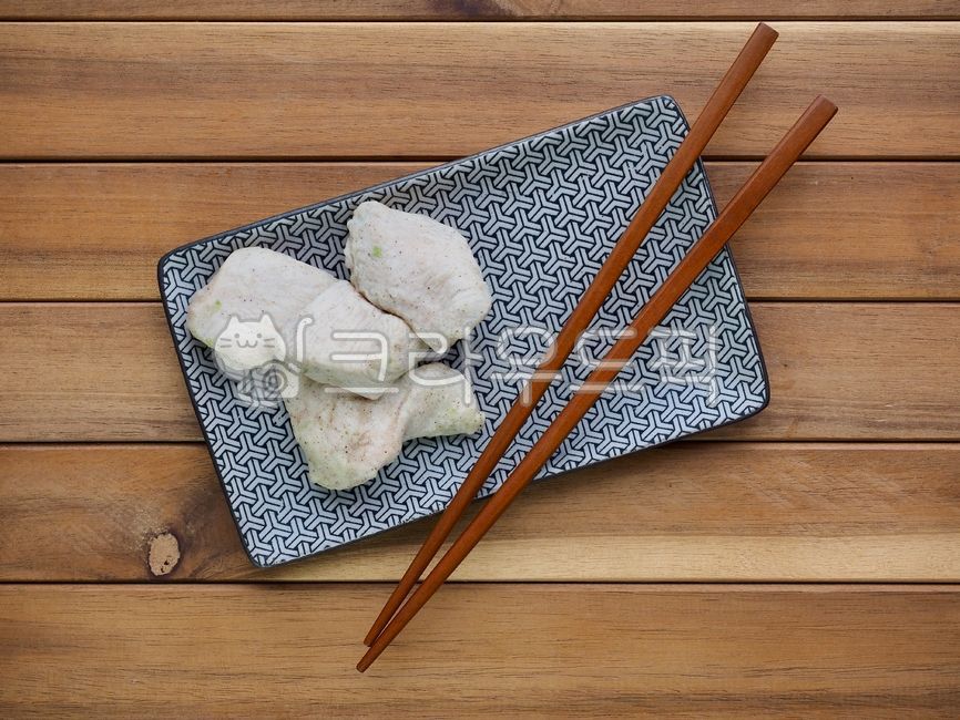 닭고기,닭가슴살,고기,단백질,생닭,음식,요리재료,신선한,날것,요리준비,닭,배경,다이어트식품,건강한식생활,요리하지않은,음식재료,식품상태,chickenbreast,meat,protein,rawchicken,food,cookingingredients,fresh,raw,cookingpreparation,chicken,background,dietfood,healthyeating,uncooked,foodingredients,foodcondition,음식,식재료,요리,food,cook,meal,dishes,food reserves