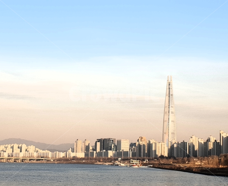 한강,롯데타워,서울,잠실,하늘,강,풍경,자연,건물,빌딩,날씨,도시,풍경,city,landscape,한국도시풍경,한국도시경관,korea cityscape,building,시티,town,urban,어반,high rise,고층 건물