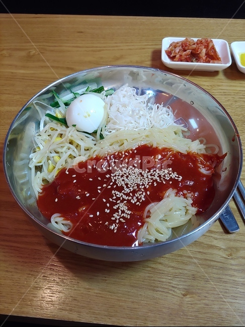 쫄면,분식,콩나물,계란,양배추