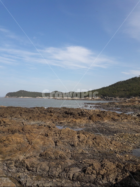 해안선,shoreline,바다,sea,ocean,자연,nature,옥외,outdoors,땅,land,돌,바위,stone,rock,파도,자연,풍경,nature,landscape