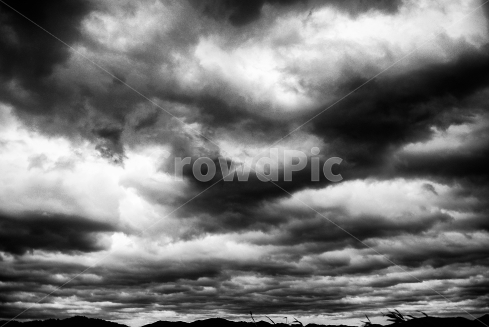 구름,먹구름,어두움,비구름,cloud,nimbus,dark,음침함,자연,풍경,nature,landscape,흑백,모노톤,monochrome,black and white,weather,날씨
