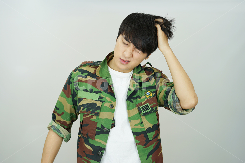 남자,남성,사나이,군대,군인,병장,예비군,군복,밀리터리,육군,사람,인물,인간,human,person,얼굴표정,facial expression,face,남성,남자,man,male,감정표현,기분,feeling,emotion