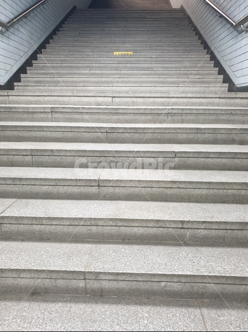 계단,지하철계단,오르막길,육교,힘듦