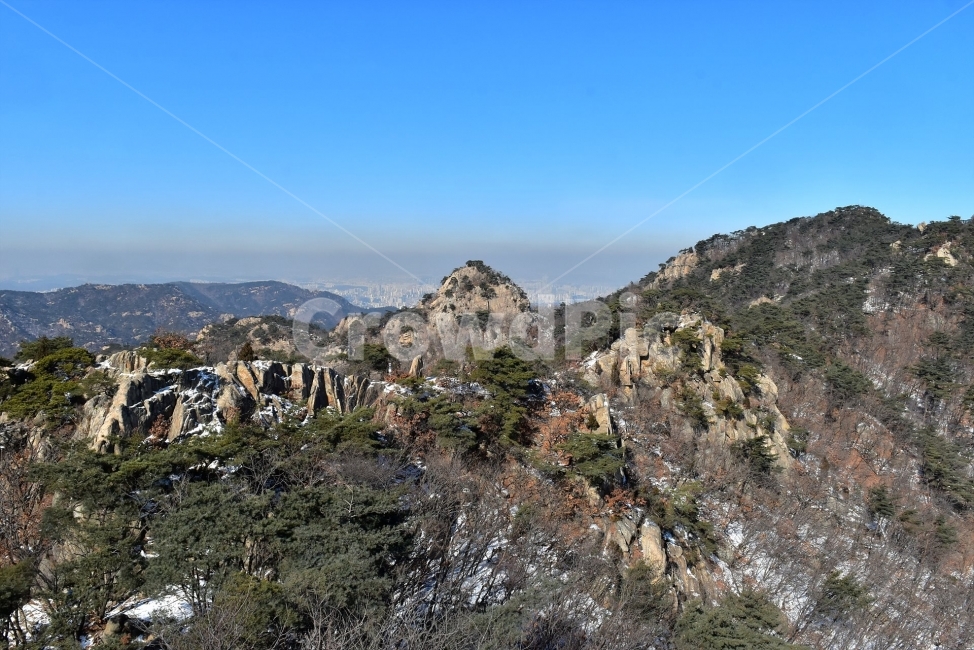 관악산,풍경,겨울,자연,눈,스포츠,등산,산행,nature,snow,겨울풍경,느낌,아름다운,신비로운,경이로운,기암,바위,암봉,암릉,다큐,필,힐링,명산,landscape,winter,season,트레킹,100대명산,인기명산,조망,전망,정부청사,6봉,수목원능선,바윗길,암릉길,명품송,소나무,한국자연풍경,한국자연경관,korea,관양능선,팔봉능선,국기봉,겨울,계절,winter,season,자연,풍경,nature,landscape,한국자연풍경,한국자연경관,korea nature landscape,outdoors,옥외,wilderness,황야,mountain,산