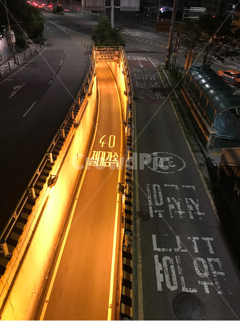 road,도로,밤,해방촌,속도,야경,밤,풍경,nightscape,night,landscape,교통,교통수단,traffic,transportation