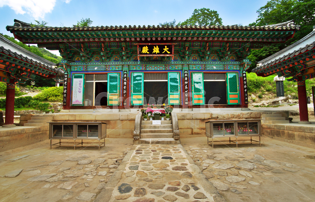 대웅전,청평사,오봉산,1550년,조선시대,춘천,법당,돌계단,한국전통,한국문화,korean traditional,korean culture,건축물,건물외관,exterior,building,structure,architecture,construction