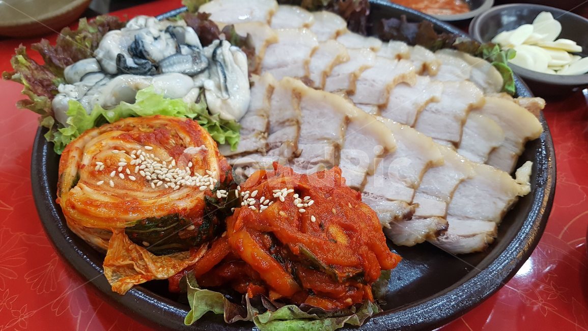 굴보쌈한상,굴보쌈한접시,굴보쌈맛집,맛있는굴보쌈,굴보쌈