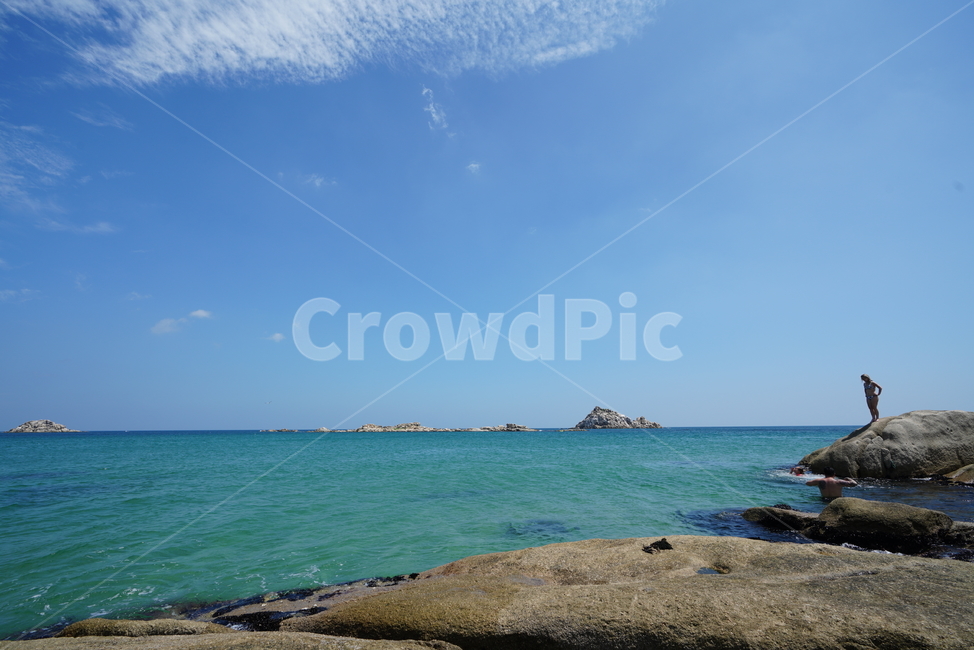 바다,바닷가,자연,풍경,하늘,물,색감,여름,휴가지,sea,sky,바위