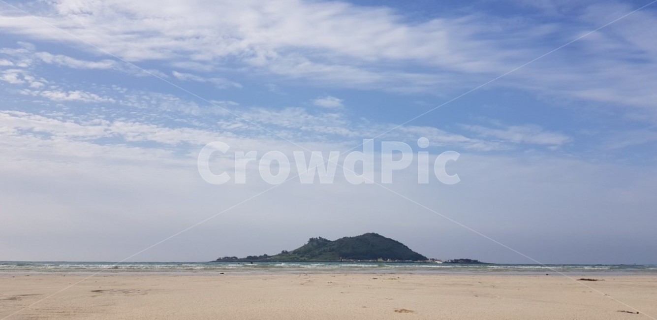 제주,산방산,모래,바다,구름,가을,자연,풍경,nature,landscape,한국자연풍경,한국자연경관,korea nature landscape,해변,바다,beach,sea,제주도,jeju,jeju island,outdoors,옥외,land,땅,water,물,shoreline,해안선,ocean,대양,coast,연안
