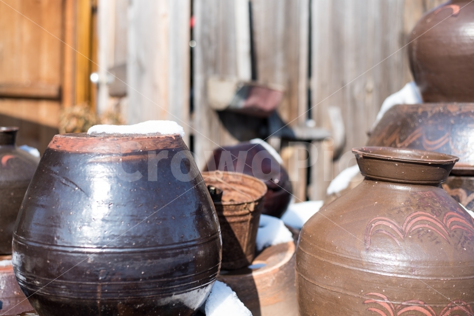 겨울,맑음,장독,장독대,도자기,눈,전통,추위,한국전통,한국문화,korean traditional,korean culture,사물,물건,오브젝트,thing,object,matter,겨울,계절,winter,season