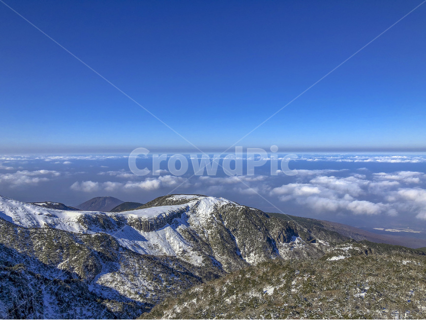 한국,제주도,한라산,백록담,정상,풍경,Korea,JejuIsland,HallasanMountain,Baengnokdam,top,전경,경치,view,landscape,겨울,계절,winter,season,자연,풍경,nature,landscape,한국자연풍경,한국자연경관,korea nature landscape,제주도,jeju,jeju island,outdoors,옥외,mountain,산,mountain range,산맥