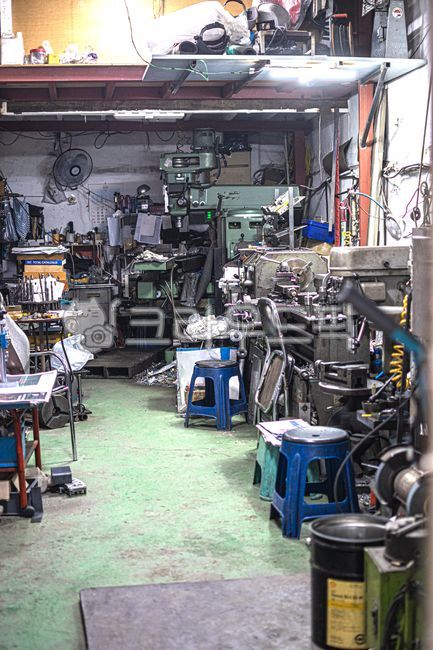 factory,workshop,accessories,part,hardware store,Operation,tool,work place,machine,manufacturing,hardware