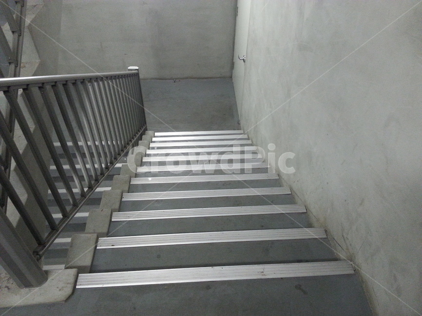 계단,난간,손잡이,회색,시멘트,벽,내리막,인테리어,실내디자인,interior design